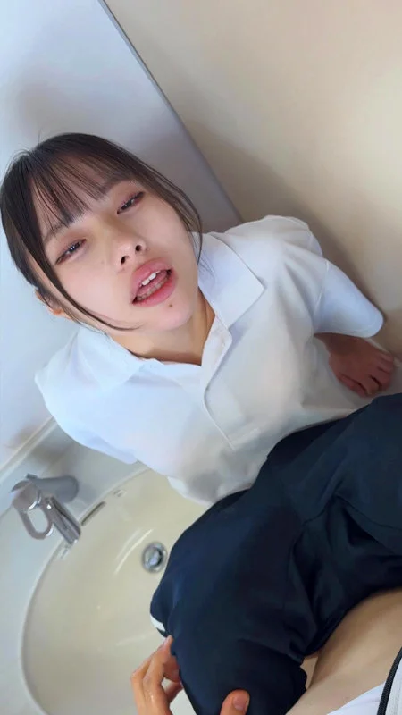 ひなこちゃん 無料サンプル画像(3) 【可愛い素人動画 シロログ】